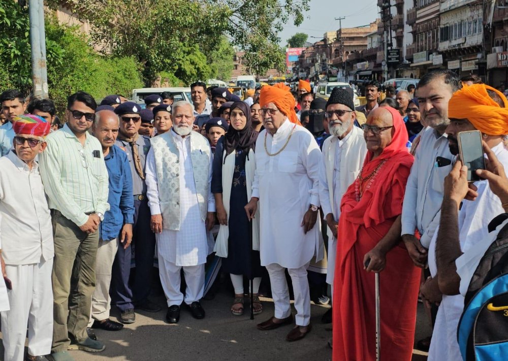 महाराजा उम्मेद सिंह जी के 123 वीं जयन्ती समारोह में मौलाना आज़ाद यूनिवर्सिटी के स्काउट, गाइड व एनसीसी स्टूडेन्ट ने दी सलामी